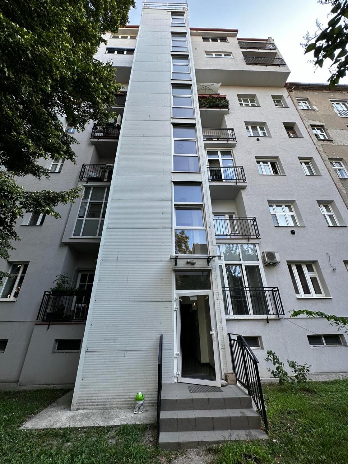 Urban Zenhouse No.2 - Breakfast Included Lägenhet Bratislava Exteriör bild