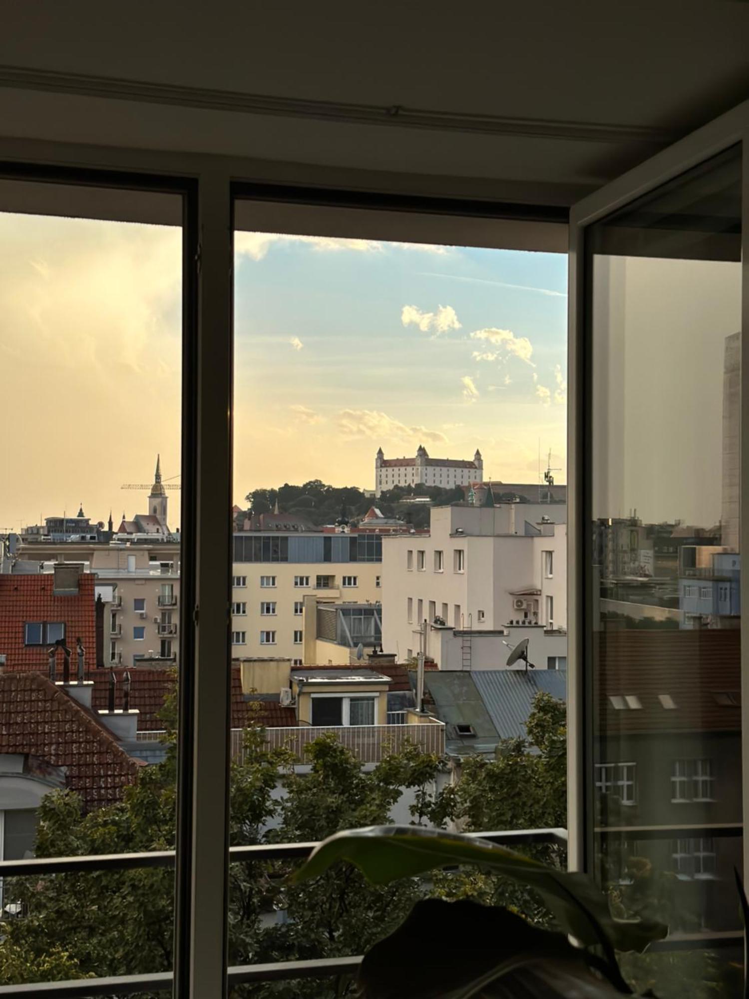 Urban Zenhouse No.2 - Breakfast Included Lägenhet Bratislava Exteriör bild